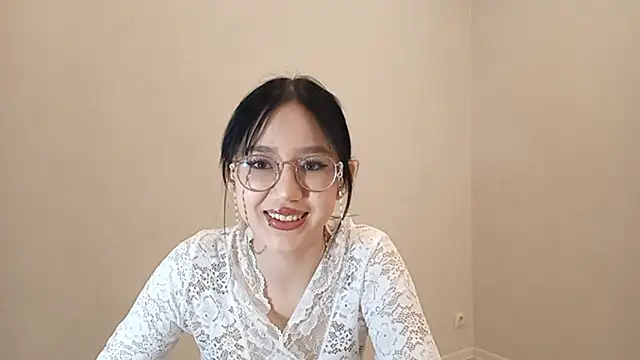 Snapshot of SolvedGlobe chatting on 04.13.26 SolvedGlobe online show from 04.13.26