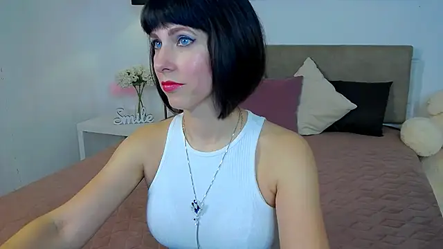 Snapshot of HeidieRaven chatting on 04.25.26 HeidieRaven online show from 04.25.26