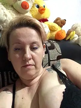 Snapshot of SofiaAmour chatting on 03.28.26 SofiaAmour online show from 03.28.26