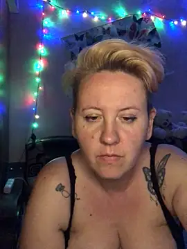 Snapshot of SofiaAmour chatting on 04.17.26 SofiaAmour online show from 04.17.26