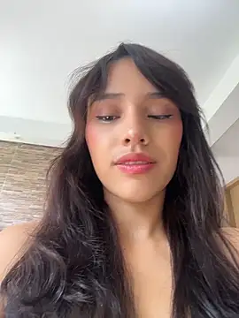 Snapshot of Mia-villalobos chatting on 05.03.26 Mia-villalobos online show from 05.03.26