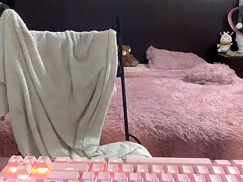 mommy-Milf online show from 03.10.26