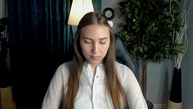 OliviaLang online show from 03.31.26
