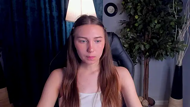 OliviaLang online show from 04.03.26