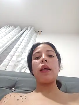 Snapshot of Miranda-cambell chatting on 04.29.26 Miranda-cambell online show from 04.29.26