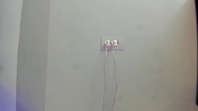 Nahomy Collins  online show from 03.21.26