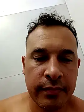 Snapshot of Ezehombre chatting on 03.18.26 Ezehombre online show from 03.18.26