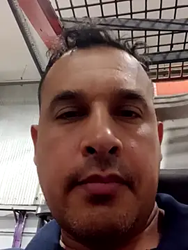 Snapshot of Ezehombre chatting on 03.19.26 Ezehombre online show from 03.19.26