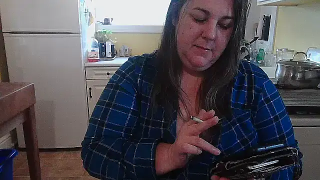 smalltowntrouble online show from 04.15.26