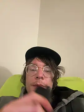 Snapshot of KinkyKittyBoy chatting on 03.21.26 KinkyKittyBoy online show from 03.21.26