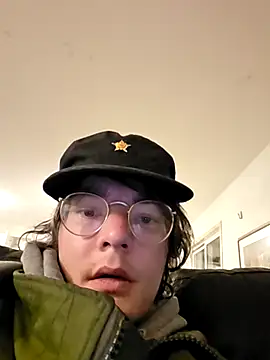 Snapshot of KinkyKittyBoy chatting on 04.14.26 KinkyKittyBoy online show from 04.14.26