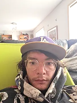 Snapshot of KinkyKittyBoy chatting on 04.23.26 KinkyKittyBoy online show from 04.23.26