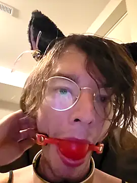 Snapshot of KinkyKittyBoy chatting on 05.13.26 KinkyKittyBoy online show from 05.13.26