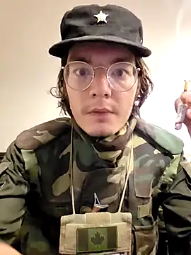 Snapshot of KinkyKittyBoy chatting on 05.18.26 KinkyKittyBoy online show from 05.18.26