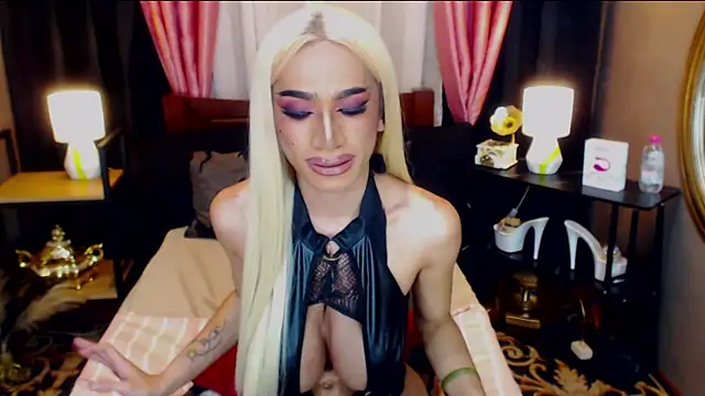 KieraLee online show from 05.24.26