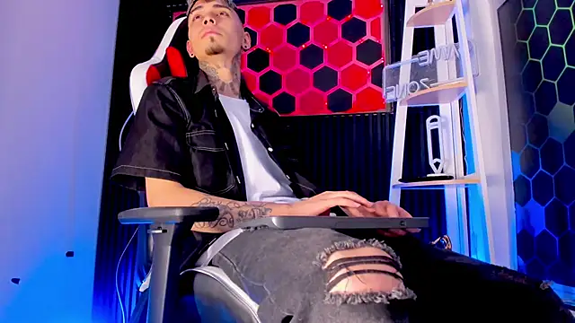 Max Hader  online show from 03.20.26