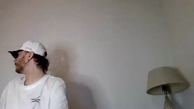 TallHungandCloudy69 online show from 04.04.26