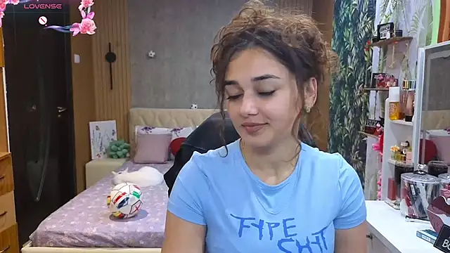 Snapshot of KatarinaHeaven chatting on 06.19.26 KatarinaHeaven online show from 06.19.26