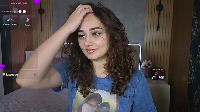 Snapshot of KatarinaHeaven chatting on 07.22.26 KatarinaHeaven online show from 07.22.26