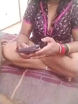 kavita-bhabhi-chut online show from 03.28.26