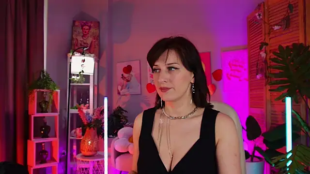 EmmaWheelers online show from 04.20.26