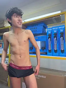 MatthewMoore  online show from 04.09.26