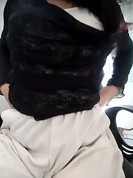 Snapshot of MiuNaaaa chatting on 03.18.26 MiuNaaaa online show from 03.18.26