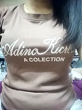 Snapshot of MiuNaaaa chatting on 03.22.26 MiuNaaaa online show from 03.22.26