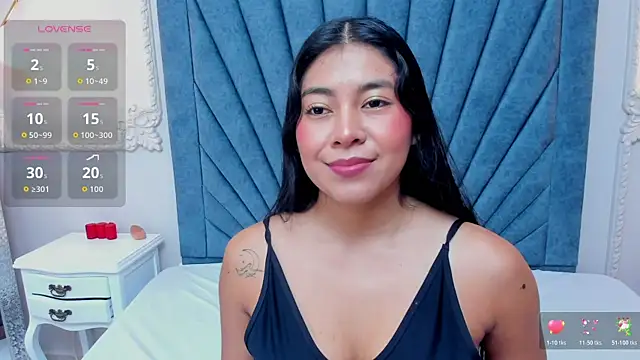 Snapshot of Leandra-Johnson chatting on 05.26.26 Leandra-Johnson online show from 05.26.26