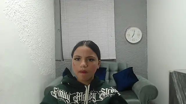 Snapshot of kimmyfuckass chatting on 04.25.26 kimmyfuckass online show from 04.25.26