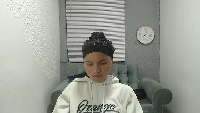 Snapshot of kimmyfuckass chatting on 05.08.26 kimmyfuckass online show from 05.08.26