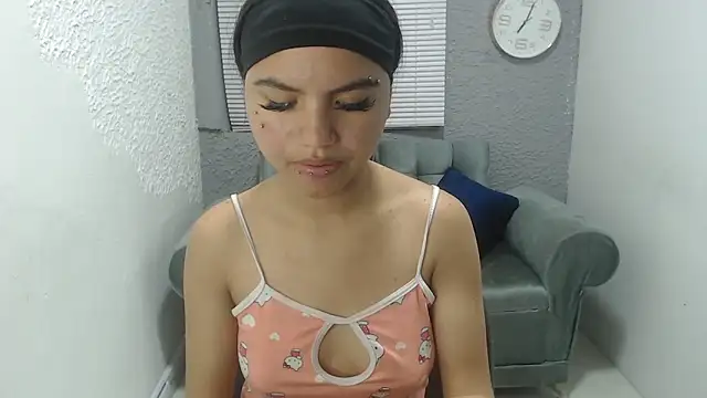Snapshot of kimmyfuckass chatting on 05.20.26 kimmyfuckass online show from 05.20.26