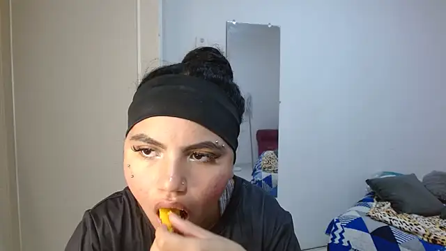 Snapshot of kimmyfuckass chatting on 05.28.26 kimmyfuckass online show from 05.28.26