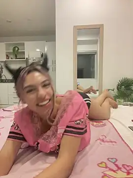 Snapshot of SweetCherry__ chatting on 06.04.26 SweetCherry online show from 06.04.26