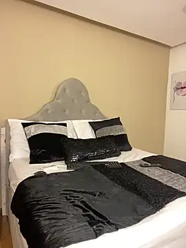 AlmaraRouge online show from 04.27.26