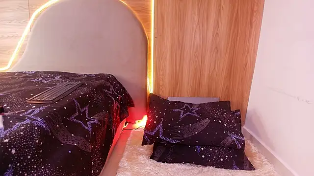 kiara lp online show from 04.15.26