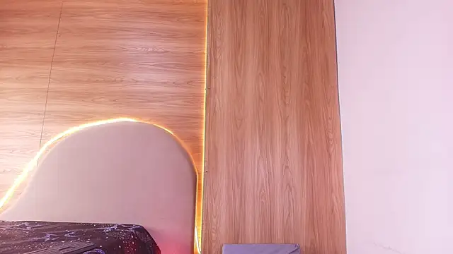 kiara lp online show from 04.18.26