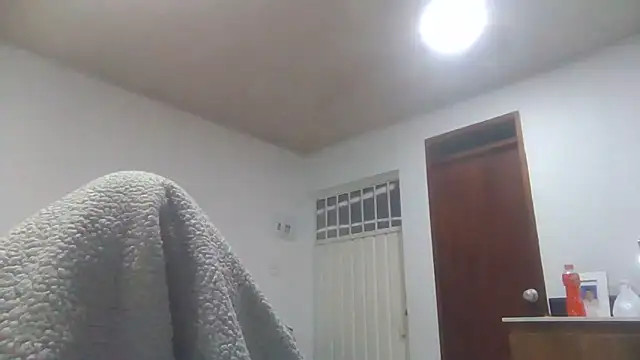 Jiwon Han online show from 04.10.26