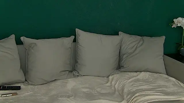 SkinnyNatty online show from 03.11.26