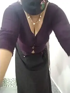 Snapshot of Star--Girl chatting on 05.18.26 Star--Girl online show from 05.18.26