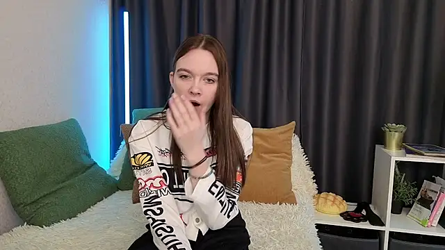 SunyLily online show from 03.11.26