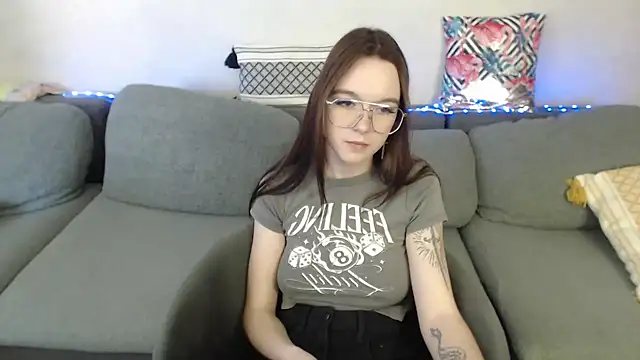 SunyLily online show from 04.18.26