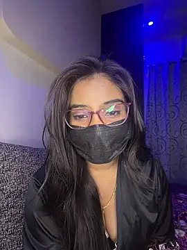 nikki catz online show from 04.18.26