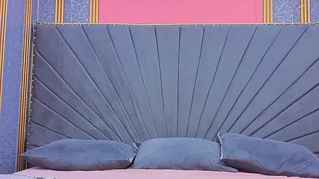 Kaely-Hot- online show from 04.16.26