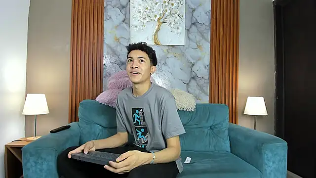 SKYN MAN online show from 04.12.26