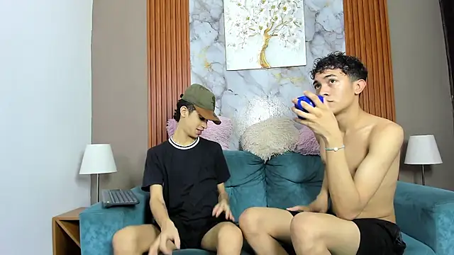 SKYN MAN online show from 04.14.26