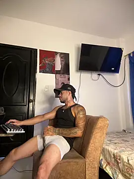 Snapshot of Kenny_romano chatting on 05.13.26 Kenny romano online show from 05.13.26