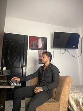 Snapshot of Kenny_romano chatting on 05.15.26 Kenny romano online show from 05.15.26