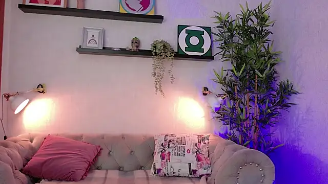 Katalinalee online show from 04.14.26