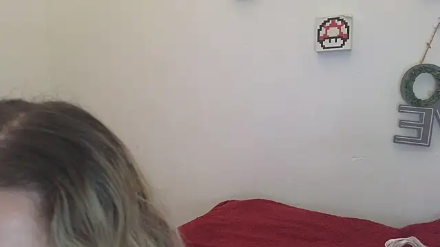 Caroline hernandes online show from 04.28.26